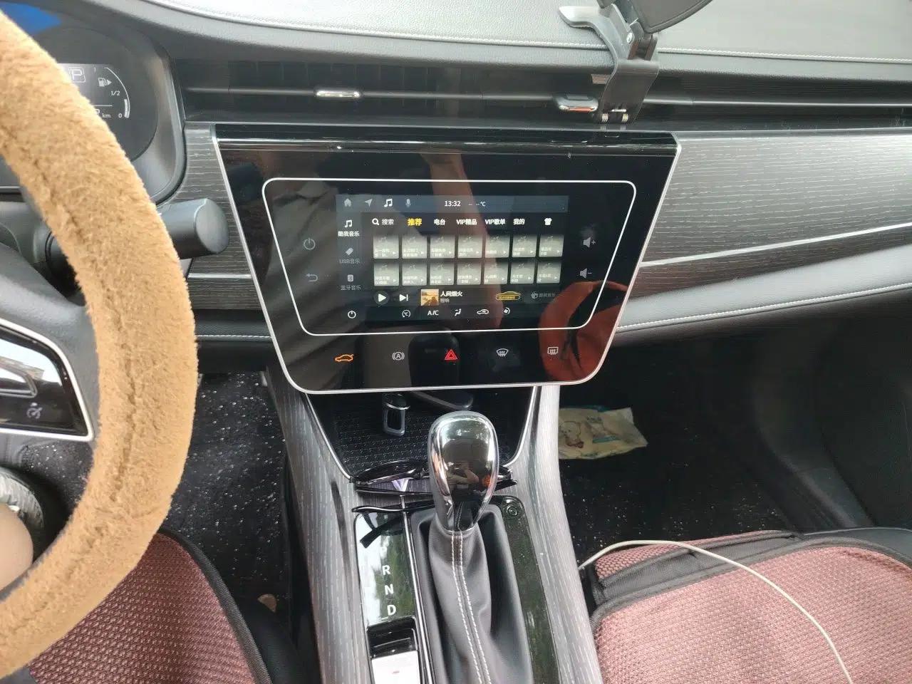 Venucia D60 2023 PLUS 1.6L XL CVT Yue Ling Edition — миниатюра 14