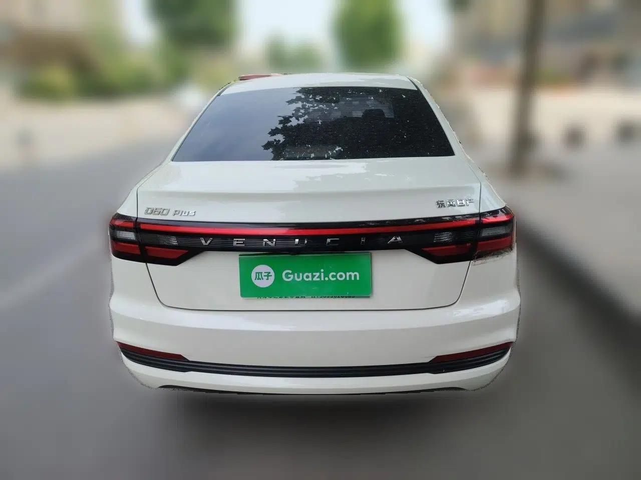 Venucia D60 2023 PLUS 1.6L XL CVT Yue Ling Edition — миниатюра 5