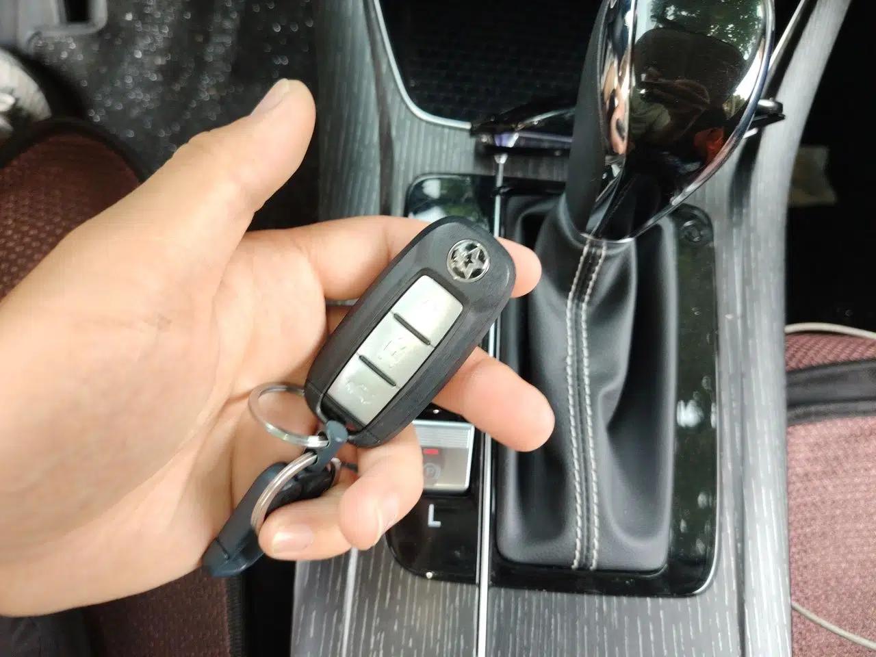 Venucia D60 2023 PLUS 1.6L XL CVT Yue Ling Edition — миниатюра 9