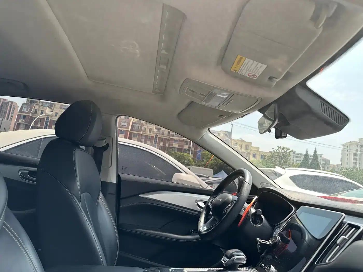 Roewe i6 MAX 2020 300TGI Automatic Cool and Intelligent Driving Edition — миниатюра 16