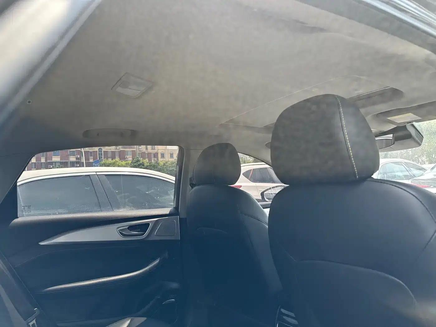 Roewe i6 MAX 2020 300TGI Automatic Cool and Intelligent Driving Edition — миниатюра 17