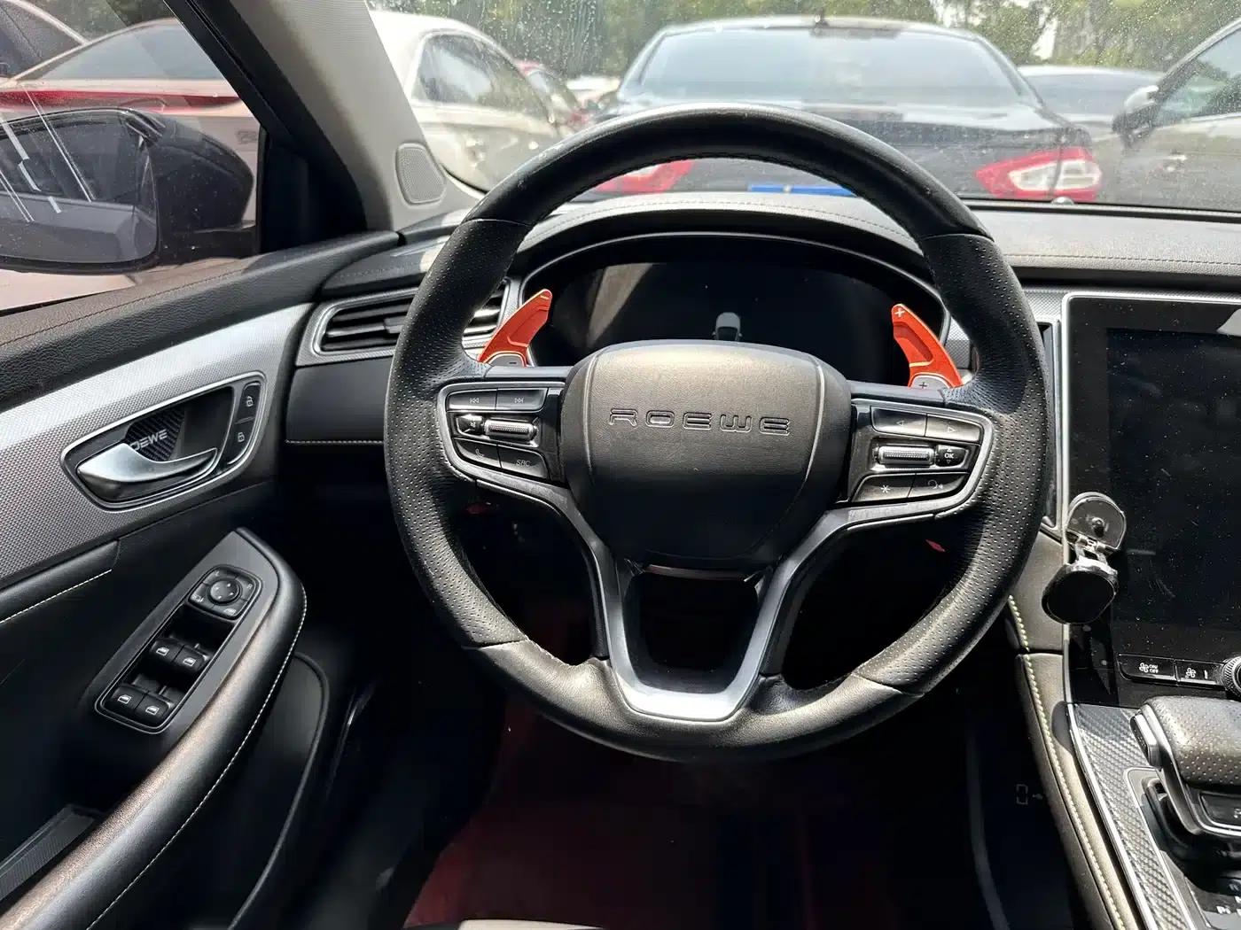 Roewe i6 MAX 2020 300TGI Automatic Cool and Intelligent Driving Edition — миниатюра 9
