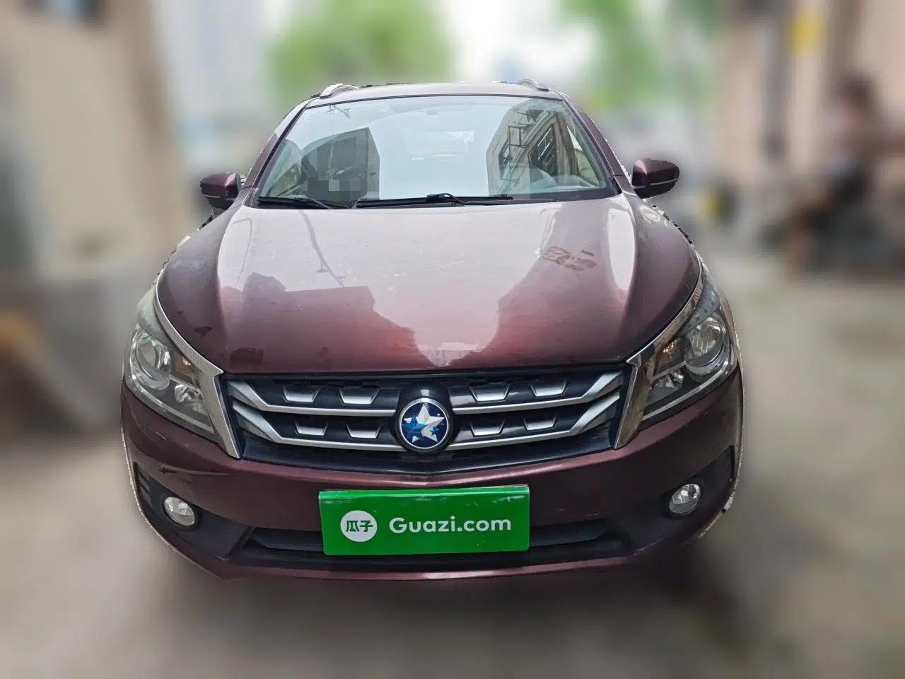 Venucia T70 2016 2.0L CVT Smart Choice Edition — миниатюра 2