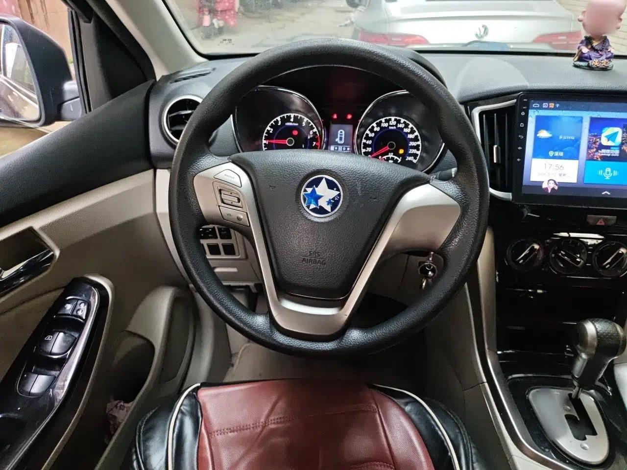 Venucia T70 2016 2.0L CVT Smart Choice Edition — миниатюра 11