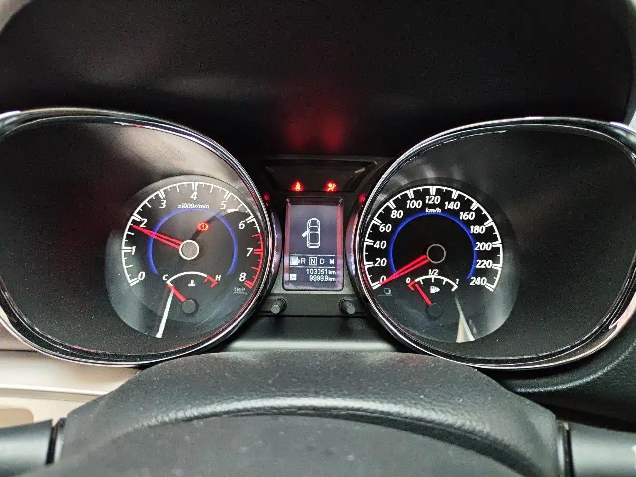 Venucia T70 2016 2.0L CVT Smart Choice Edition — миниатюра 12