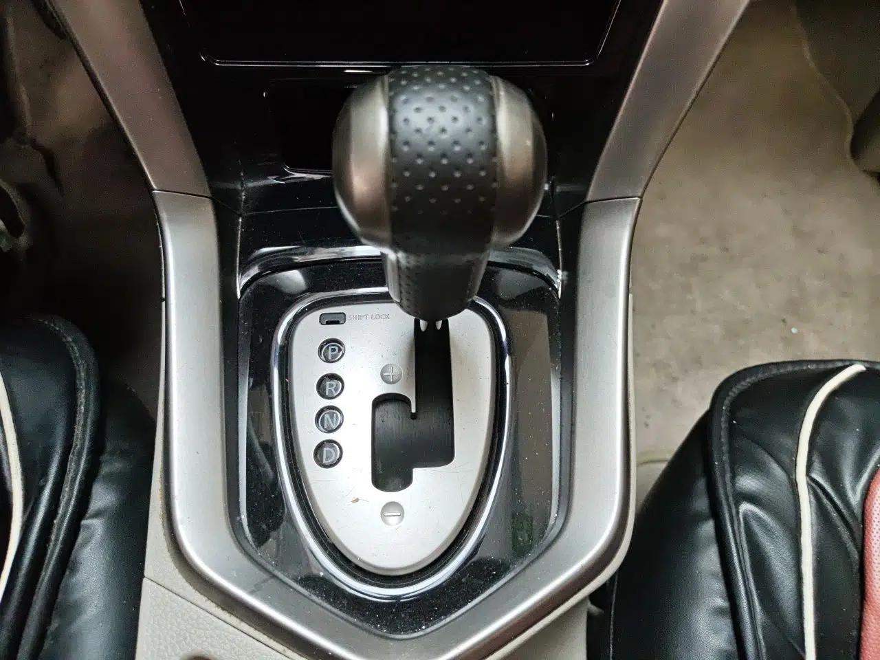 Venucia T70 2016 2.0L CVT Smart Choice Edition — миниатюра 15