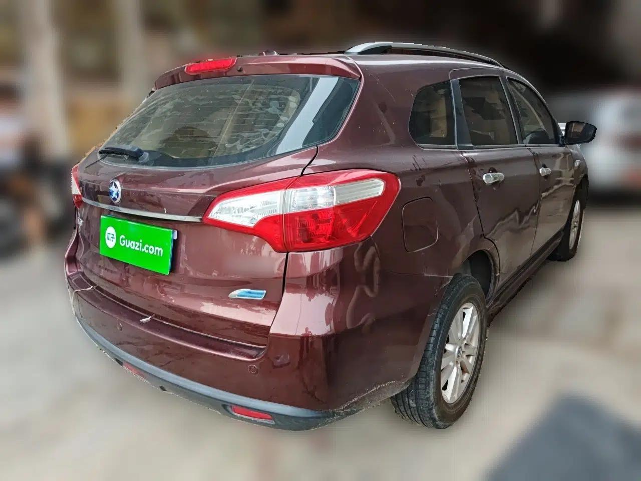 Venucia T70 2016 2.0L CVT Smart Choice Edition — миниатюра 6