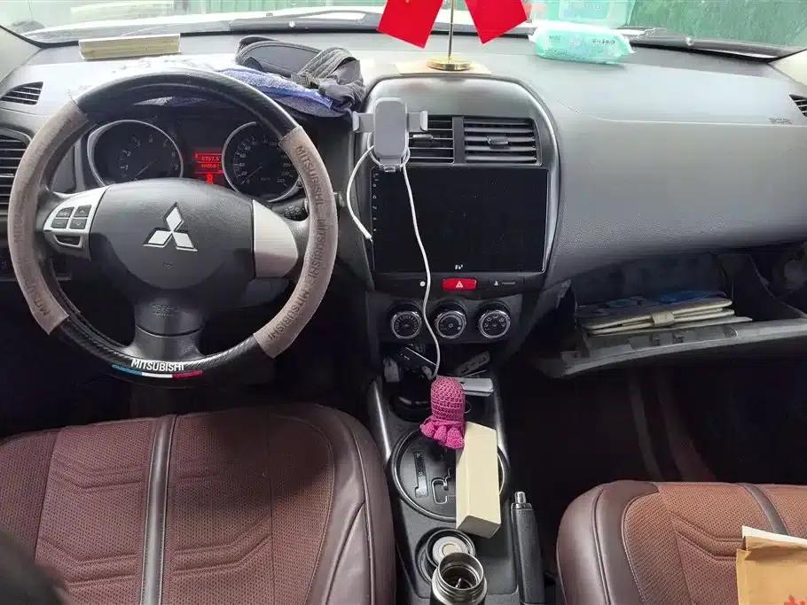2013 ASX 2.0L CVT 2WD Elite Edition — миниатюра 12