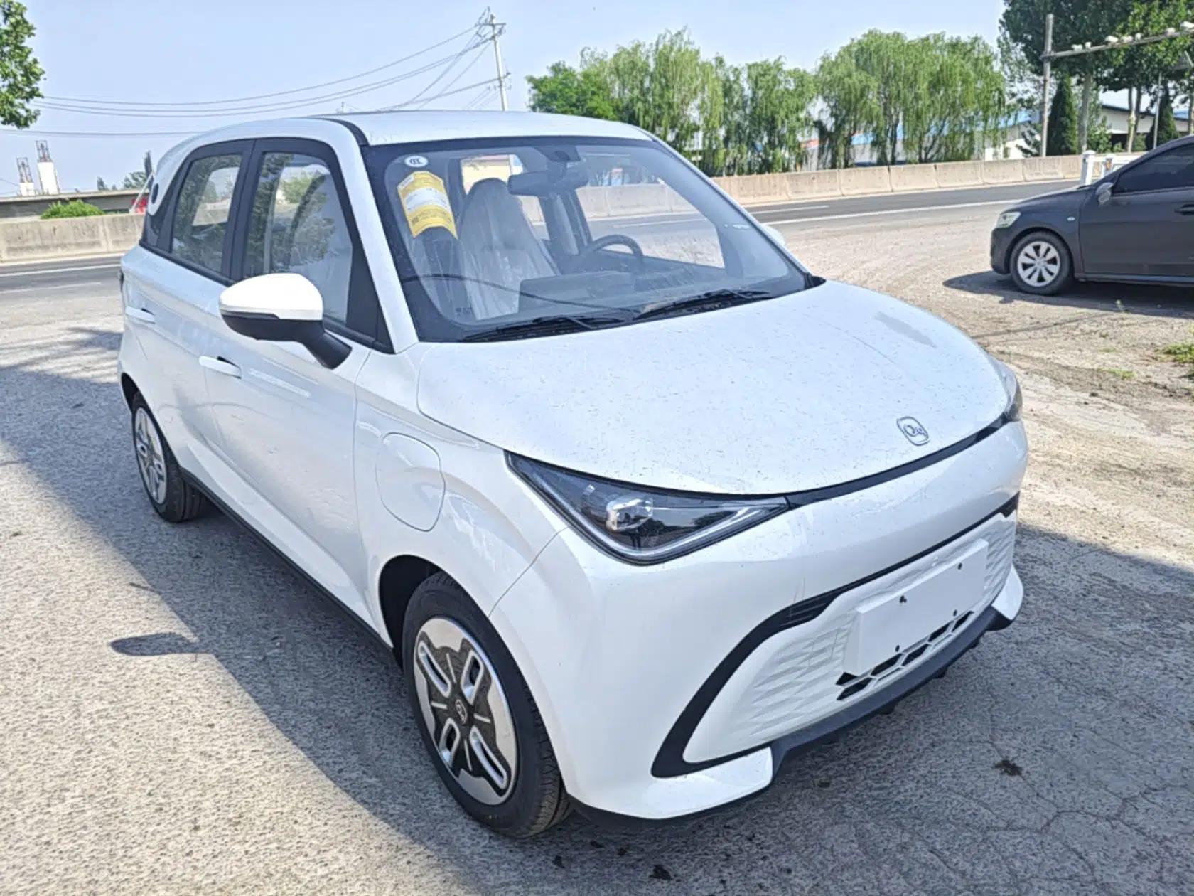 Chery QQ Domi 2025 Model 305km Comfort Edition — миниатюра 3
