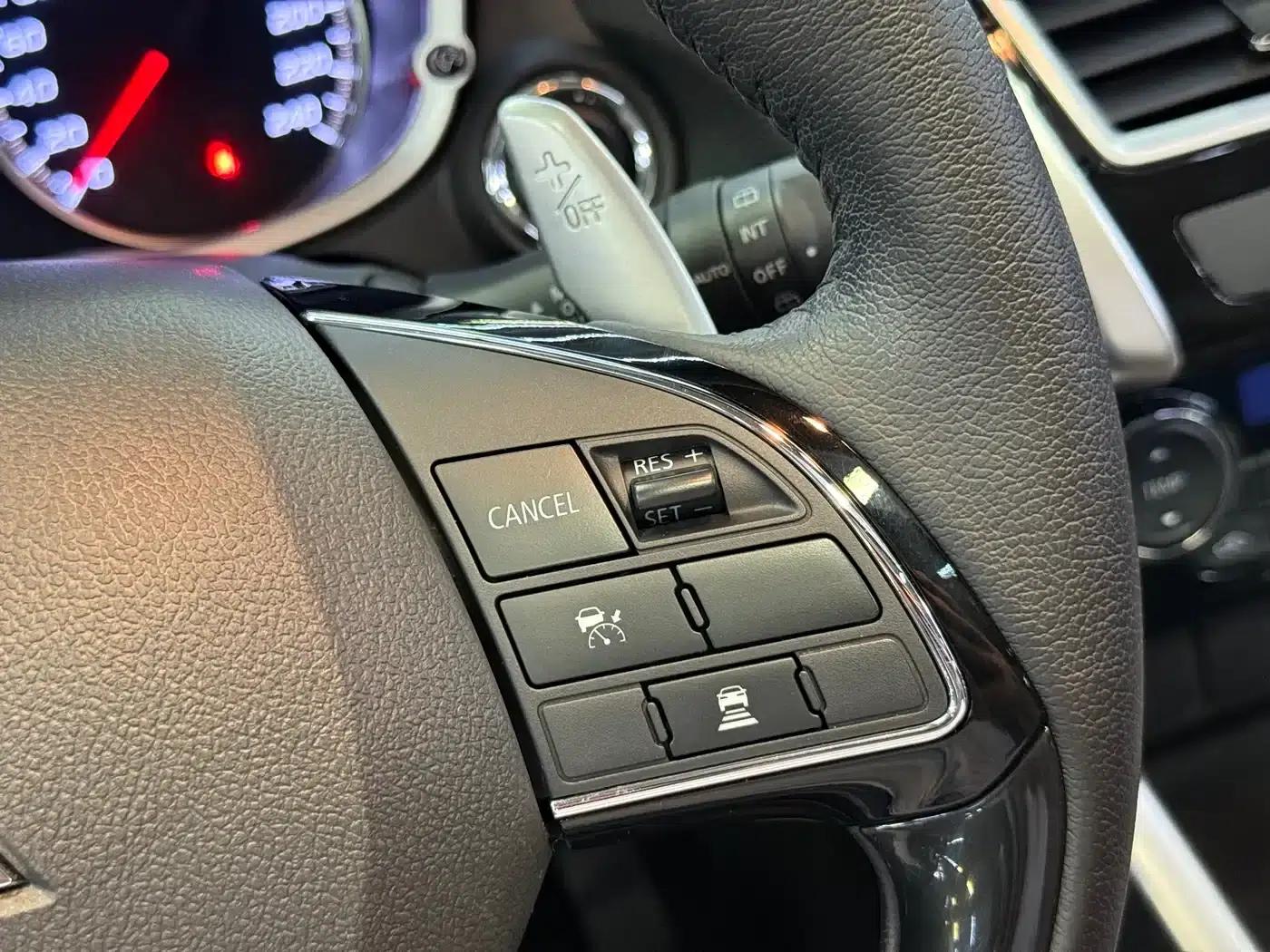 Eclipse Cross 2018 1.5T CVT 4WD True Self Edition — миниатюра 12