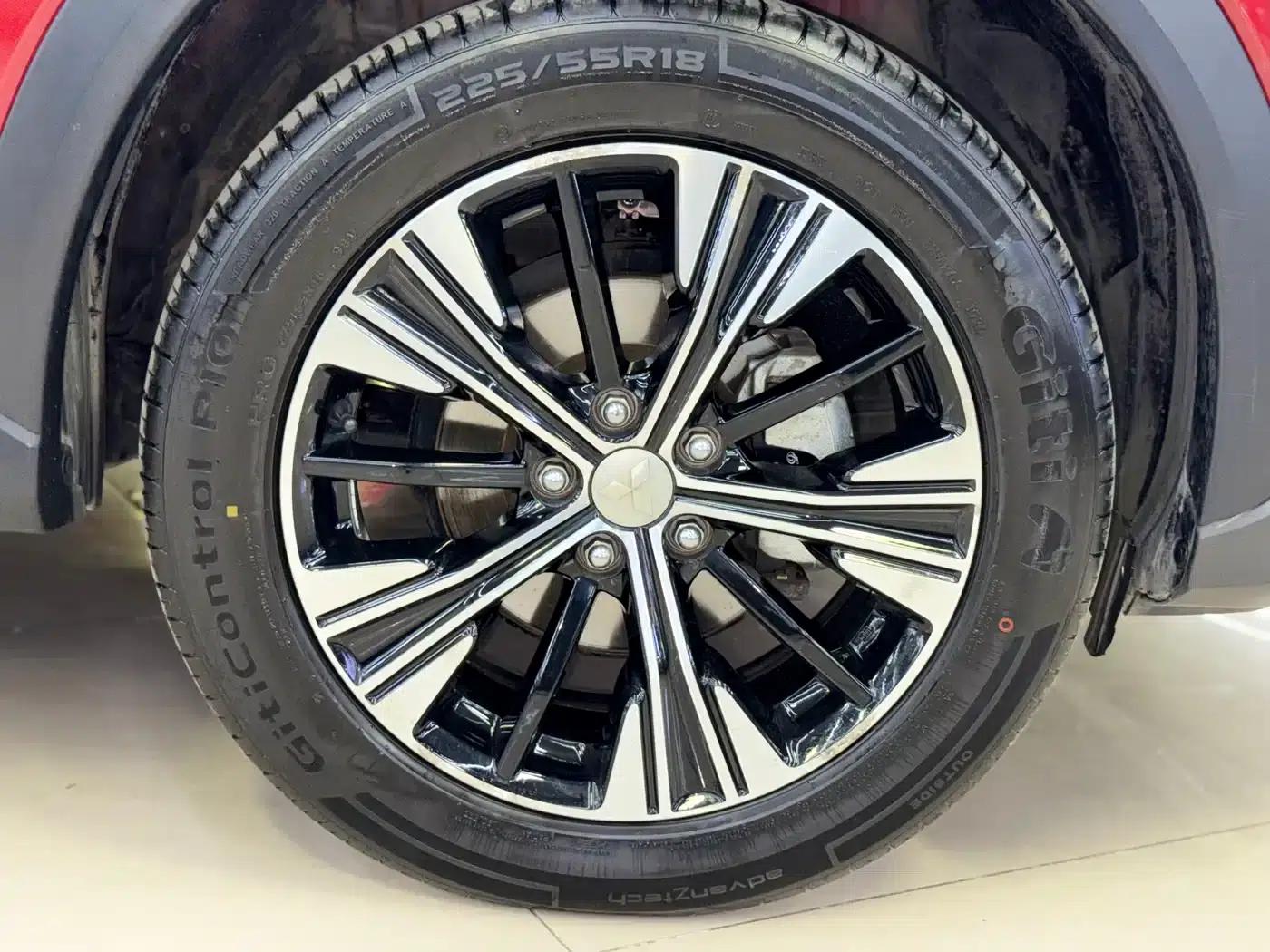 Eclipse Cross 2018 1.5T CVT 4WD True Self Edition — миниатюра 25