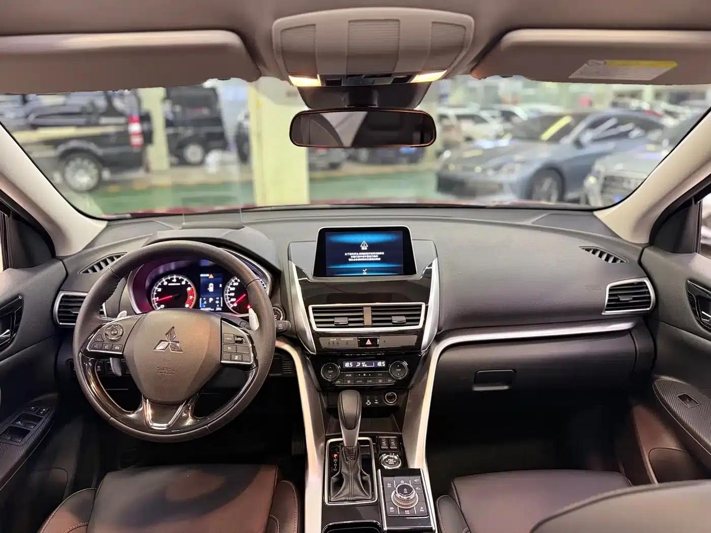 Eclipse Cross 2018 1.5T CVT 4WD True Self Edition — миниатюра 5