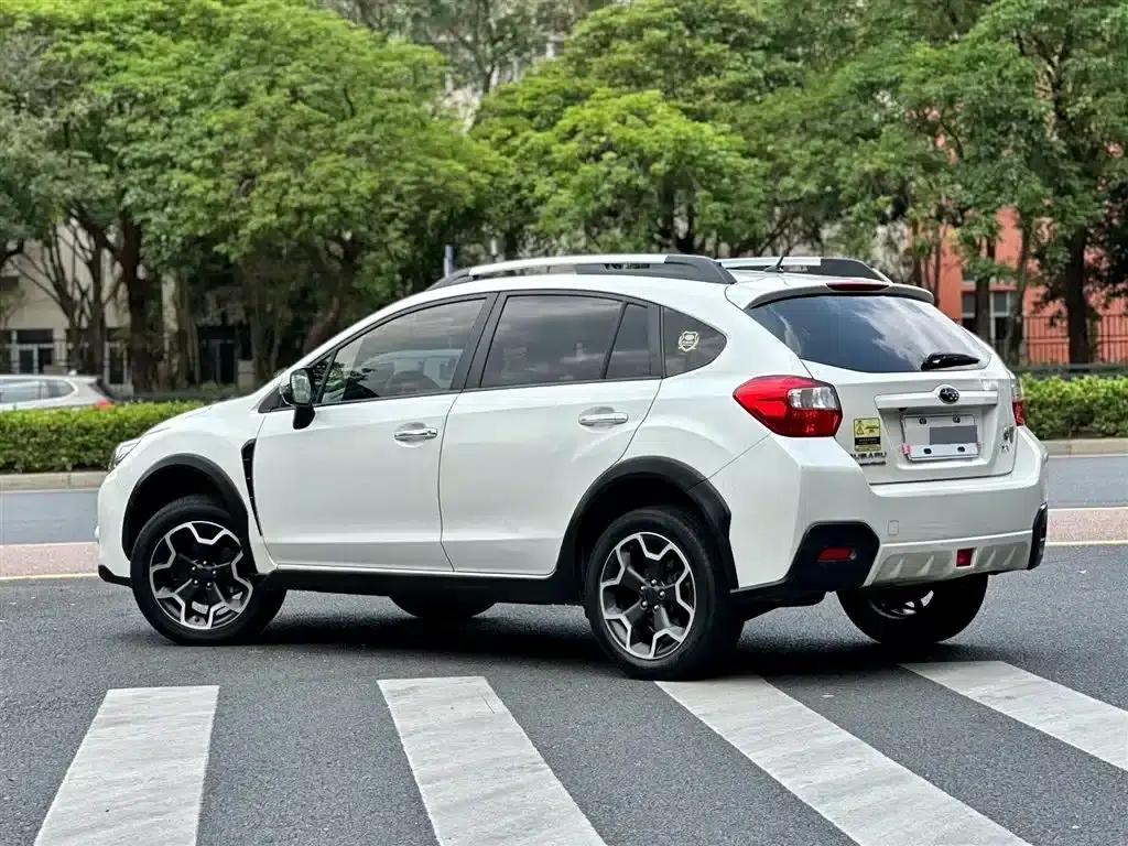 Subaru XV 2014 2.0i Luxury Edition — миниатюра 3