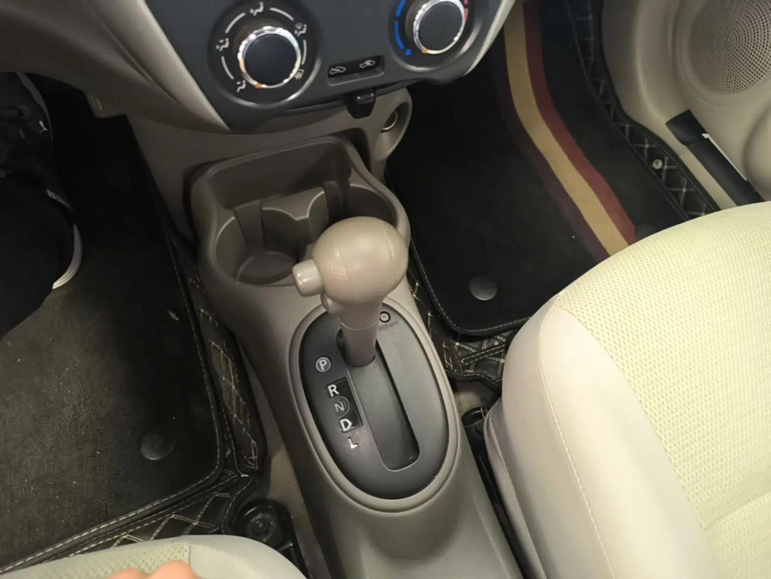 Nissan Sunny 2015 1.5XE CVT Comfort Edition — миниатюра 17