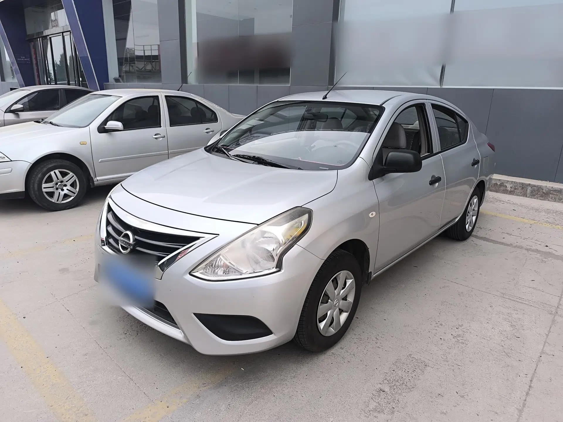 Nissan Sunny 2015 1.5XE Manual Comfort Edition — миниатюра 1