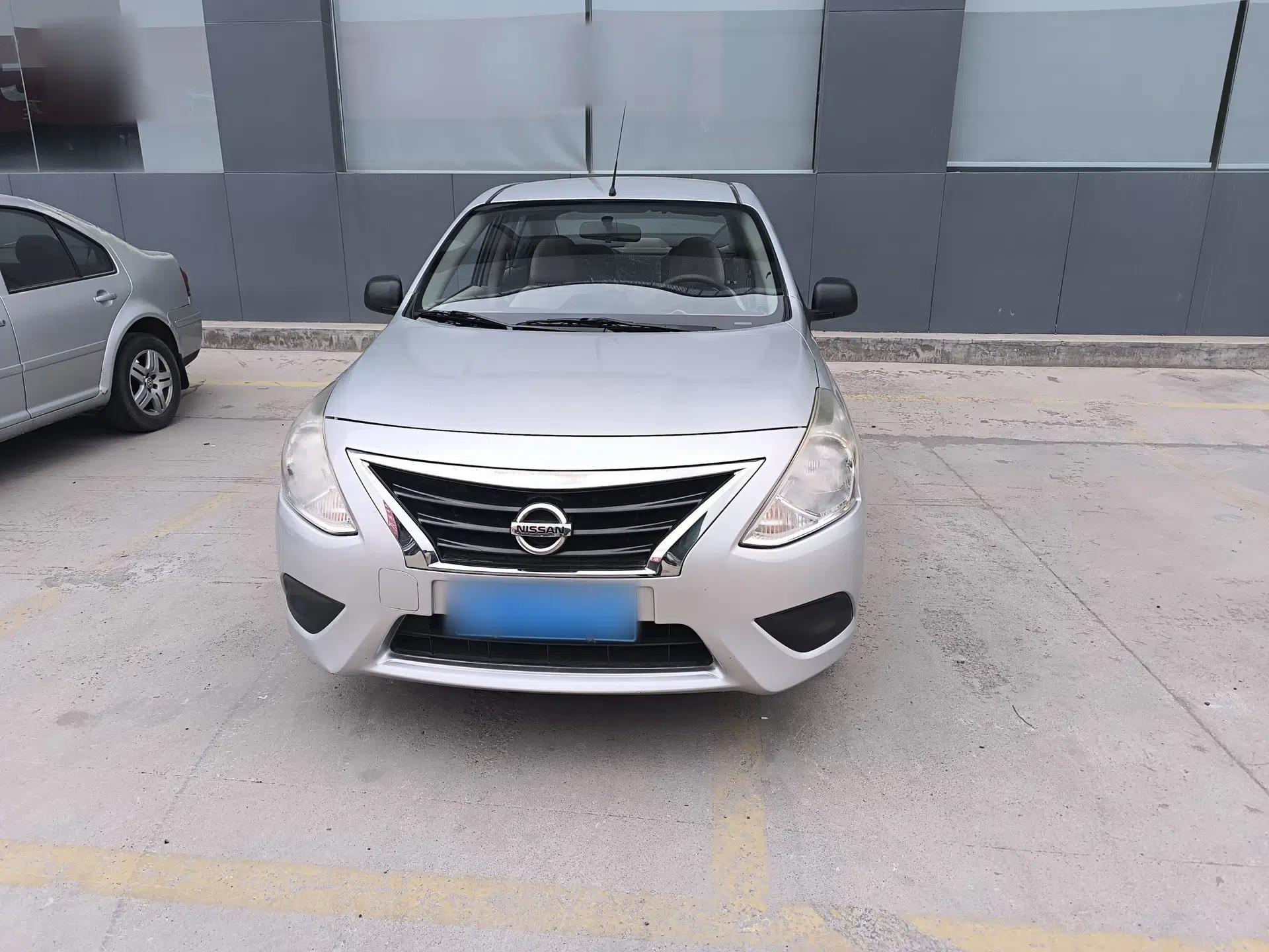 Nissan Sunny 2015 1.5XE Manual Comfort Edition — миниатюра 2