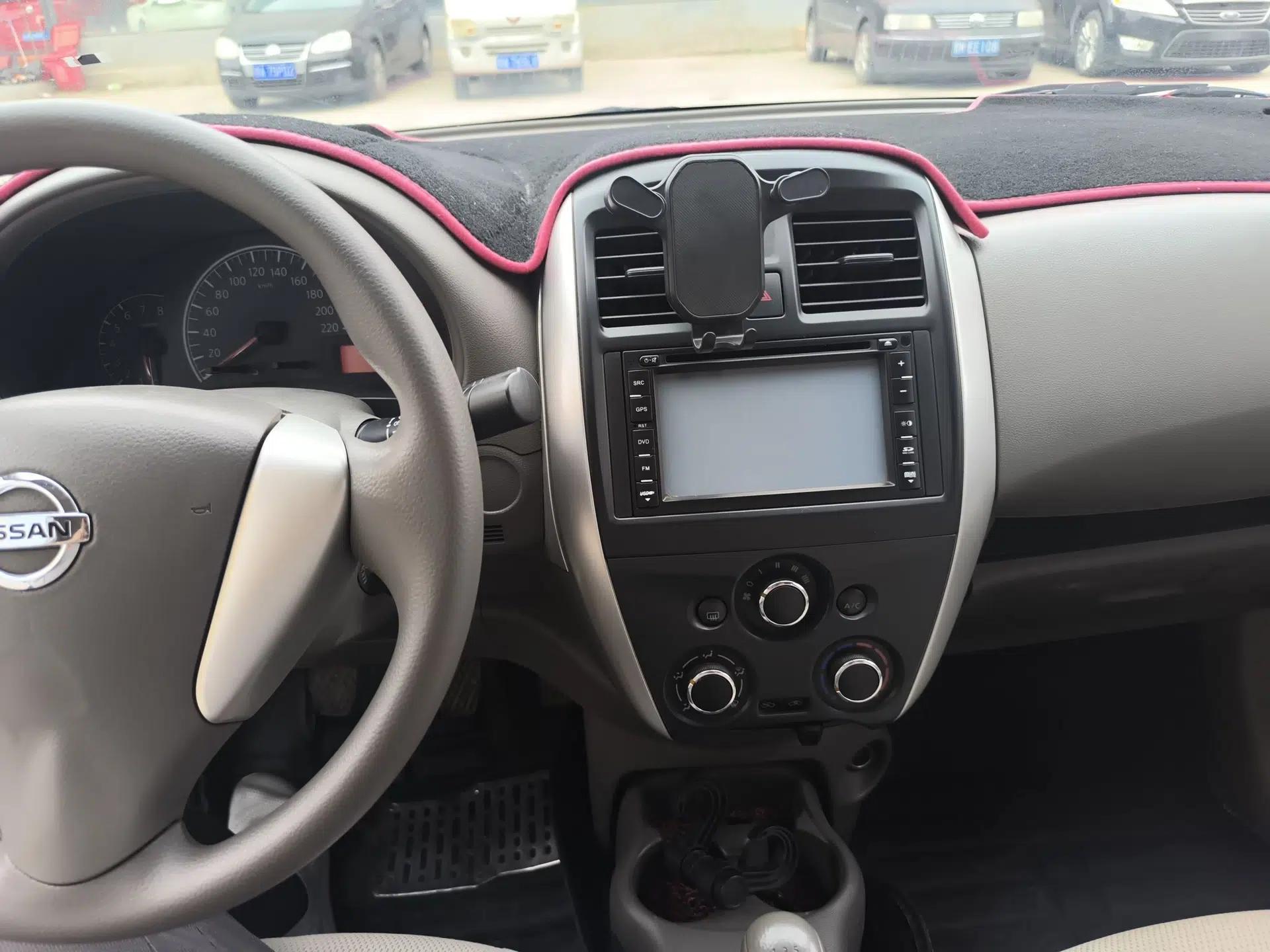 Nissan Sunny 2015 1.5XE Manual Comfort Edition — миниатюра 11