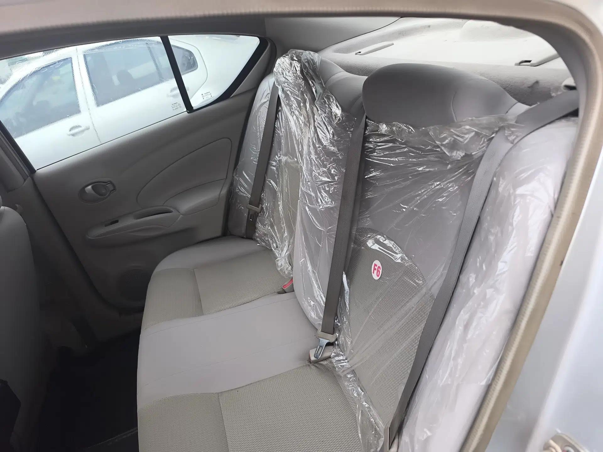 Nissan Sunny 2015 1.5XE Manual Comfort Edition — миниатюра 8