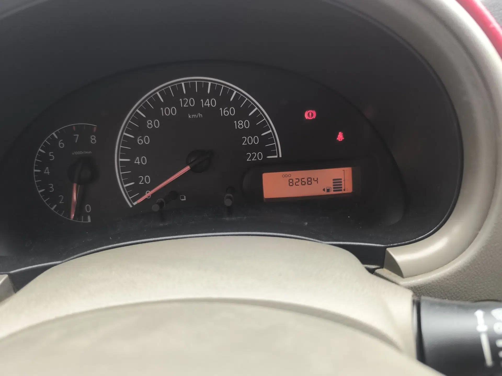 Nissan Sunny 2015 1.5XE Manual Comfort Edition — миниатюра 10