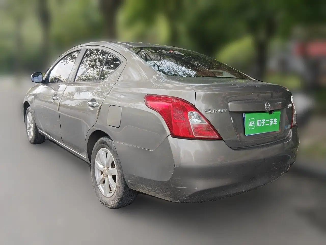 Nissan Sunny 2011 1.5XL CVT Luxury Edition — миниатюра 4