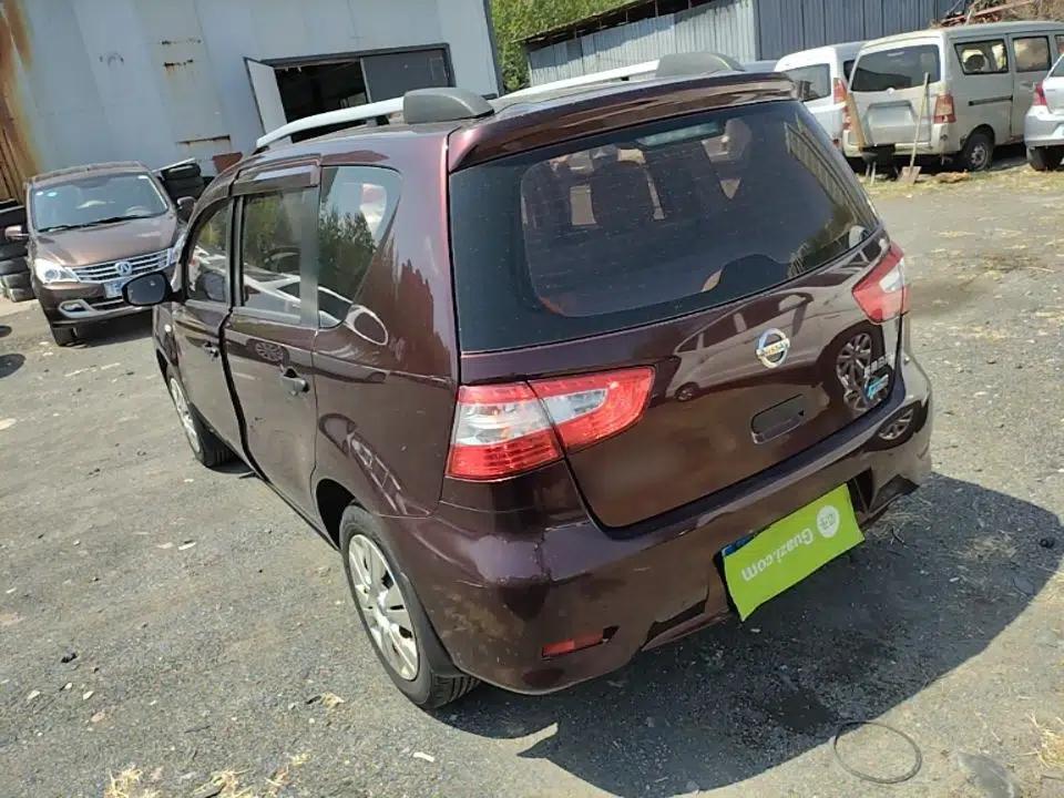 Nissan Livina 2015 1.6XE CVT Comfort Edition — миниатюра 4