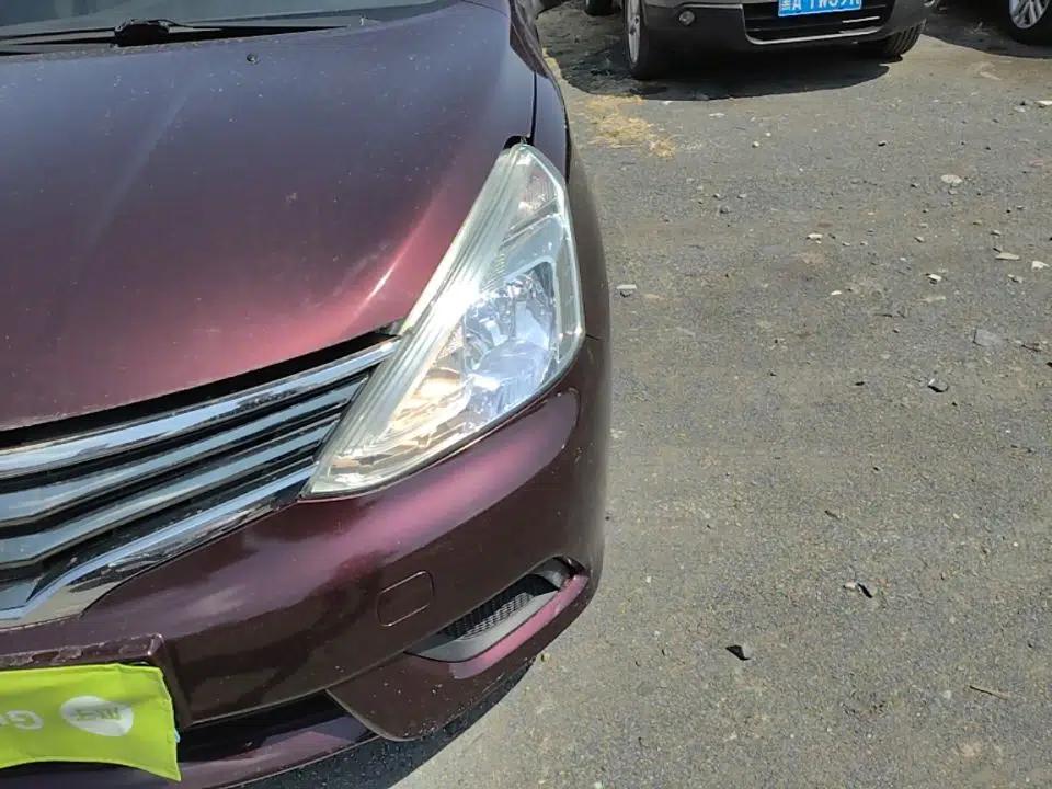 Nissan Livina 2015 1.6XE CVT Comfort Edition — миниатюра 9