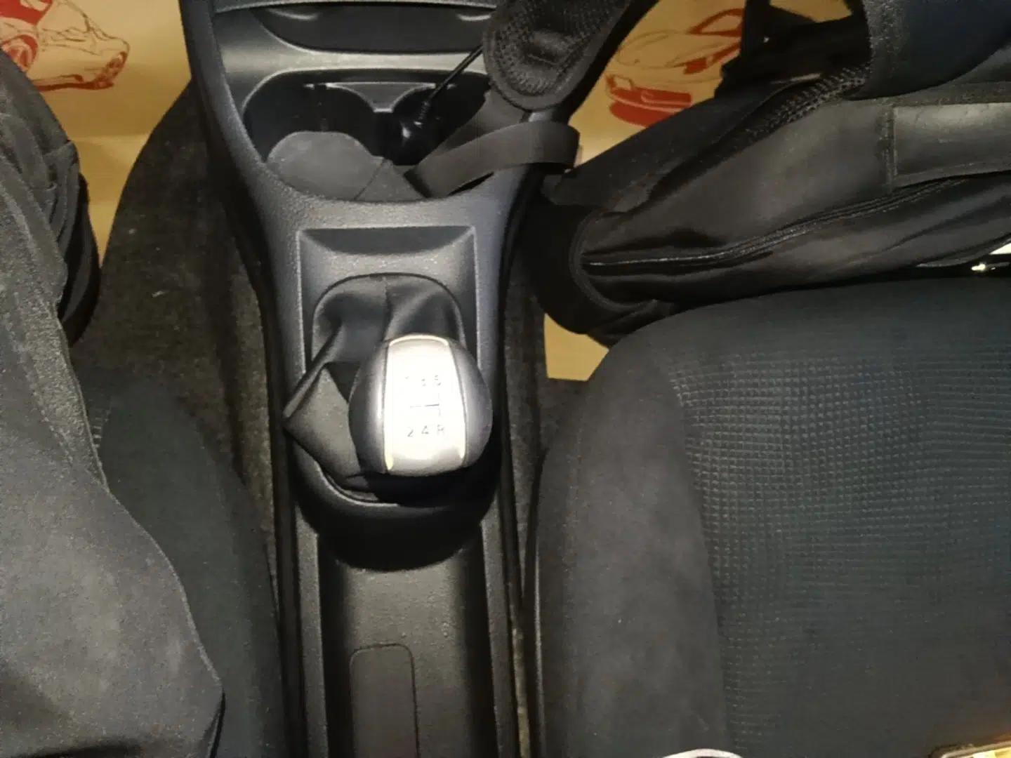 Nissan Livina 2015 1.6XE Manual Comfort Edition — миниатюра 16