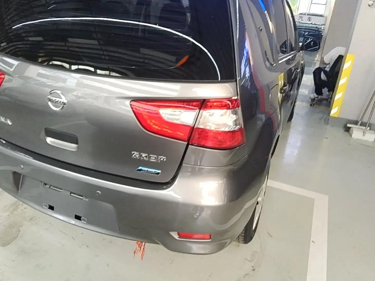 Nissan Livina 2015 1.6XE Manual Comfort Edition — миниатюра 8