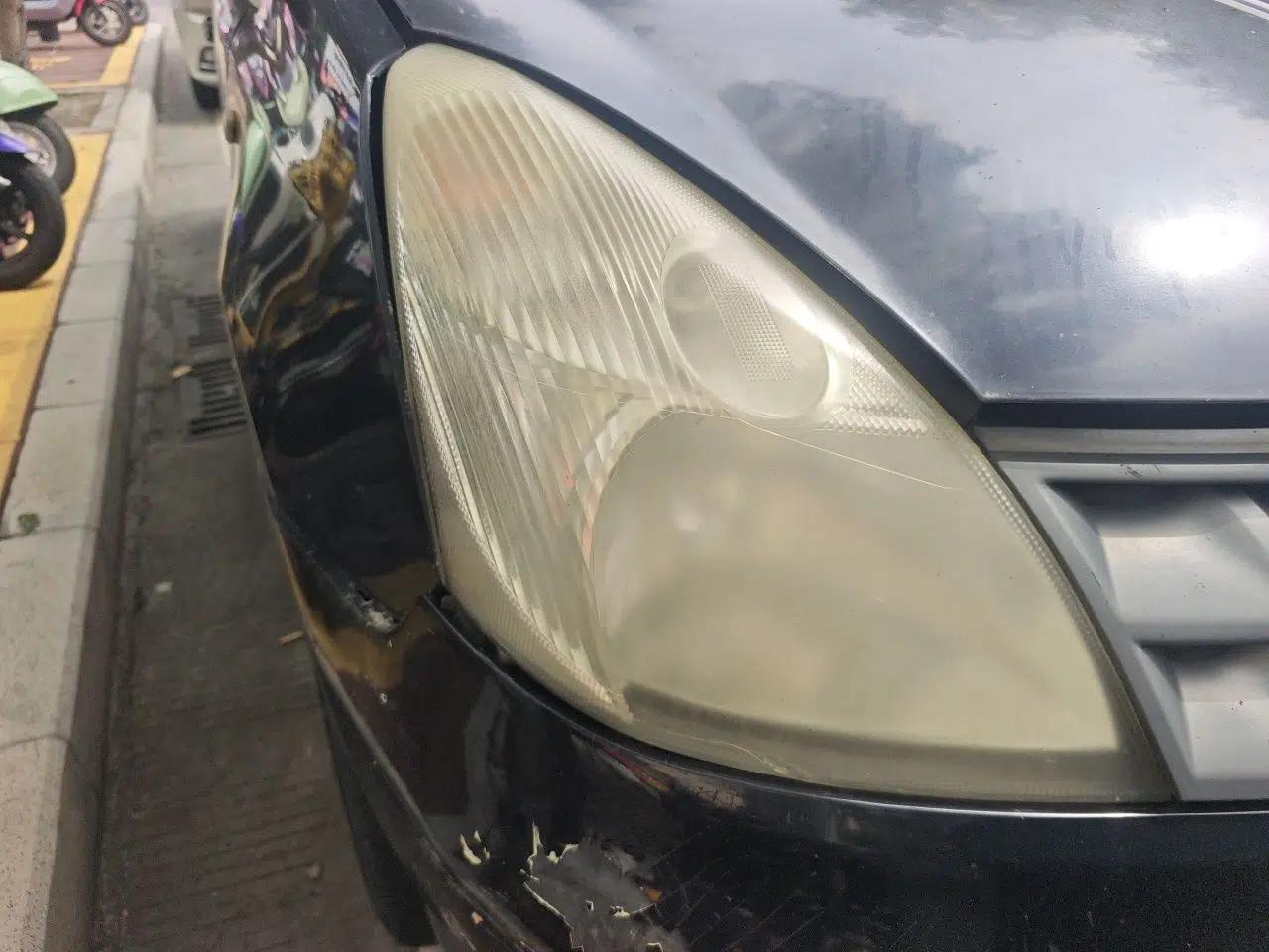 Nissan Livina 2007 1.6L Manual Supercharged Model — миниатюра 7
