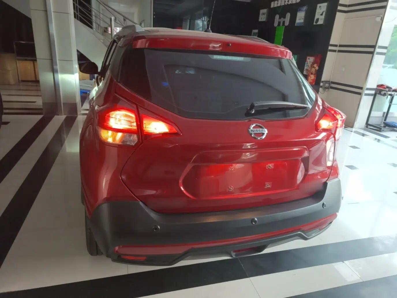 Nissan Kicks 2021 1.5L XV CVT Smart Connect Luxury Edition — миниатюра 3