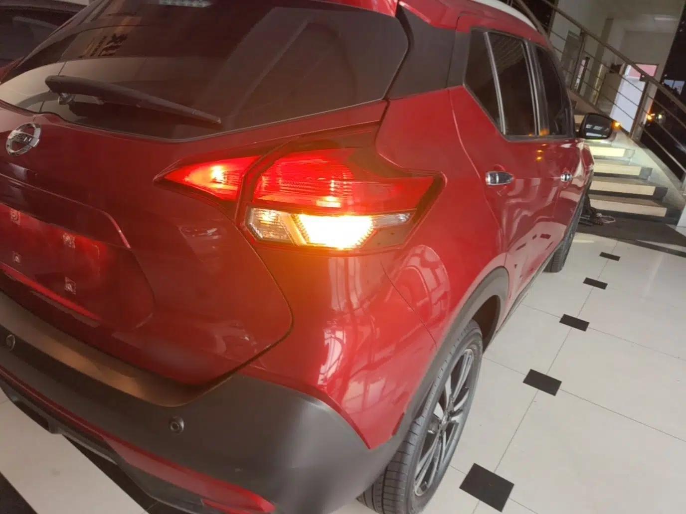Nissan Kicks 2021 1.5L XV CVT Smart Connect Luxury Edition — миниатюра 8