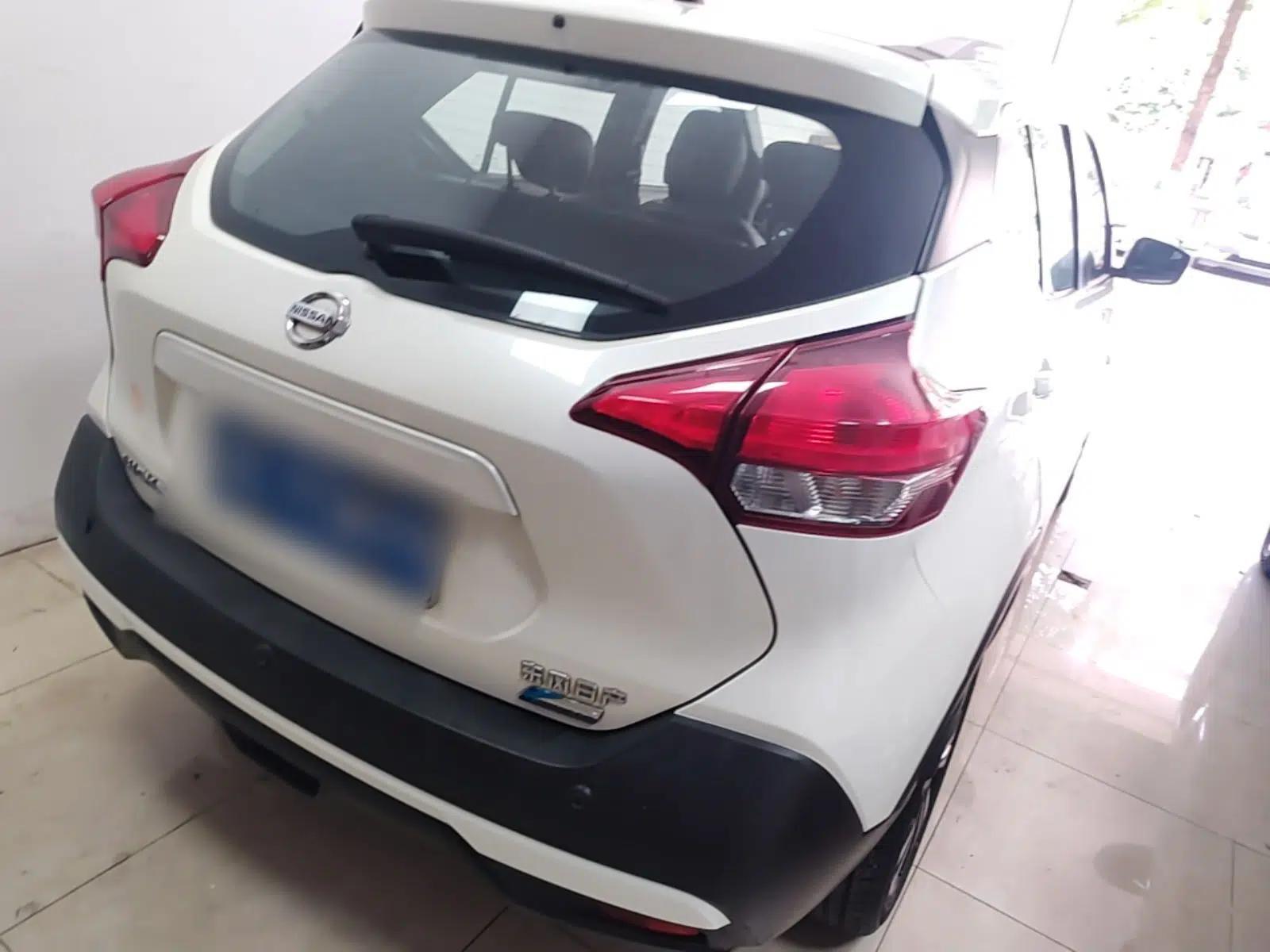 Nissan Kicks 2017 1.5L CVT Cool Enjoy Edition — миниатюра 6