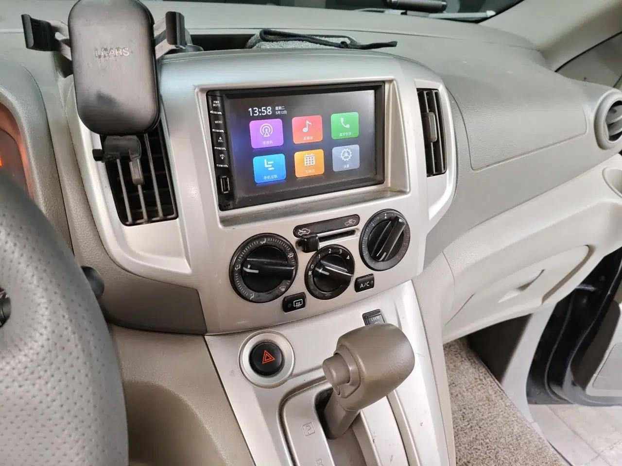 Nissan NV200 2018 1.6L CVT Luxury Model — миниатюра 14