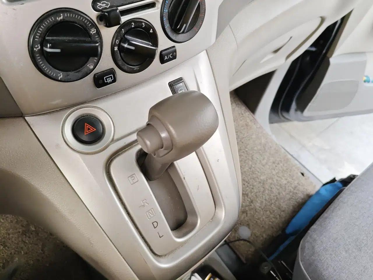 Nissan NV200 2018 1.6L CVT Luxury Model — миниатюра 15