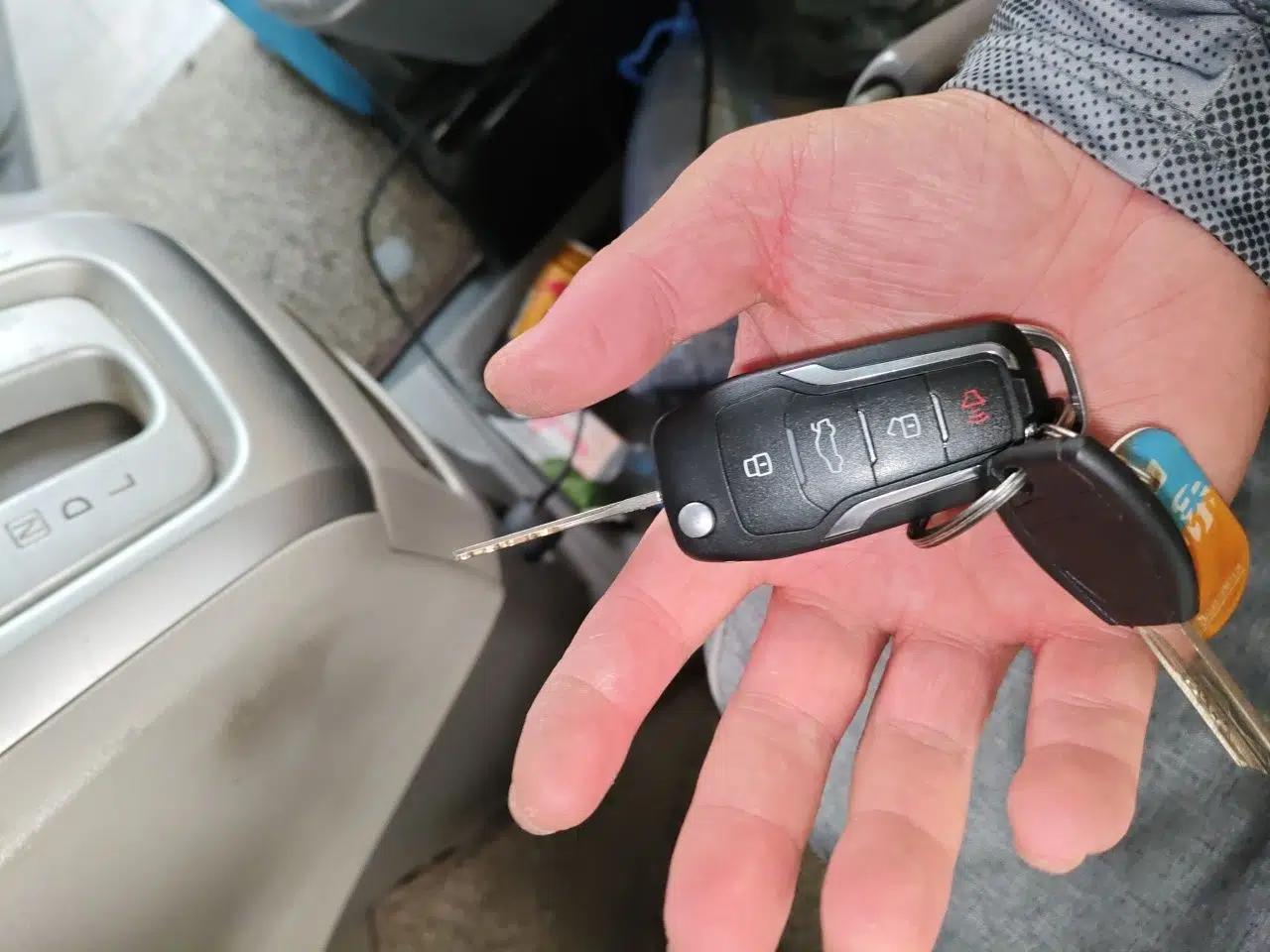 Nissan NV200 2018 1.6L CVT Luxury Model — миниатюра 9