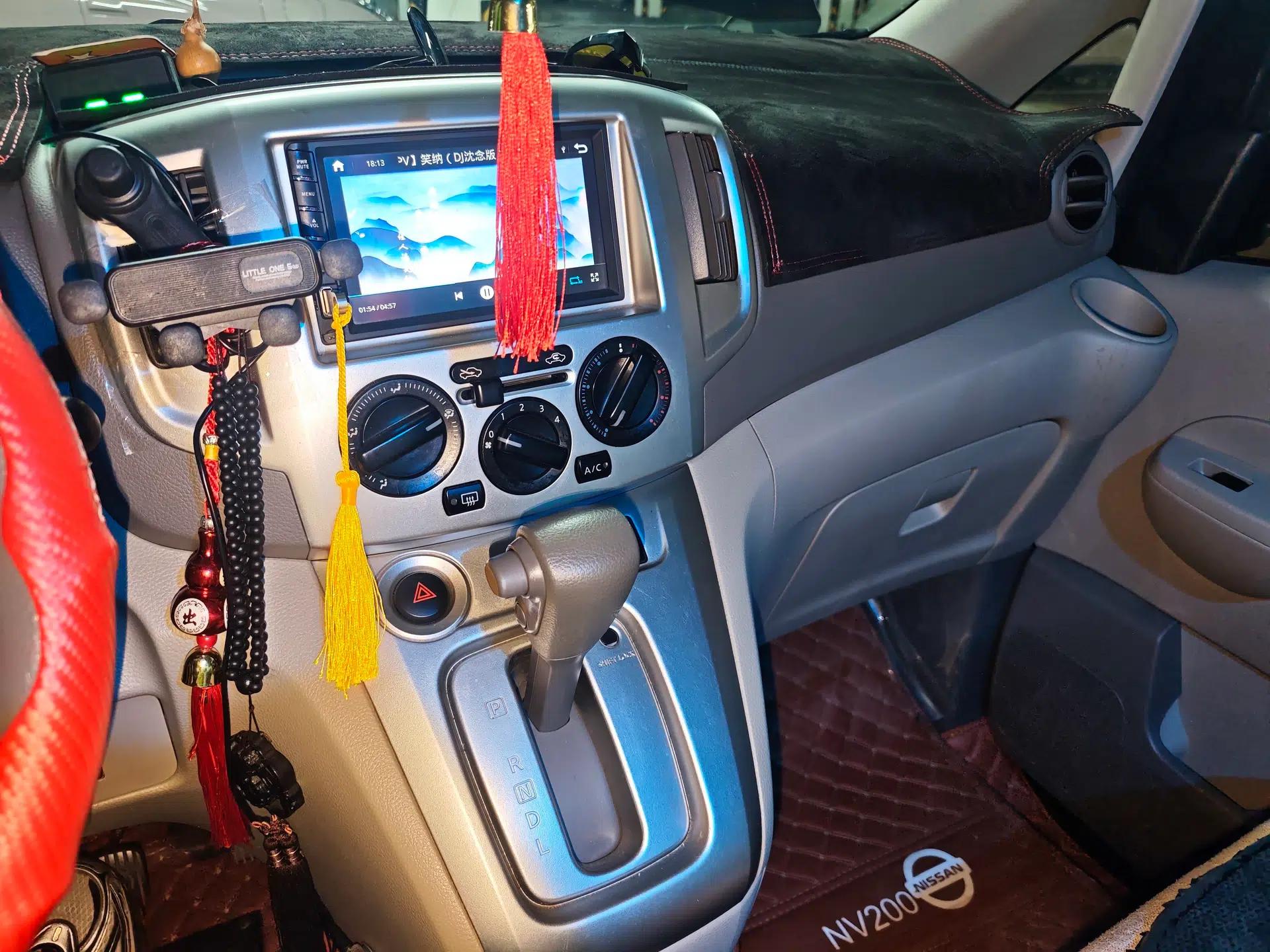 Nissan NV200 2018 1.6L CVT Luxury Model — миниатюра 14