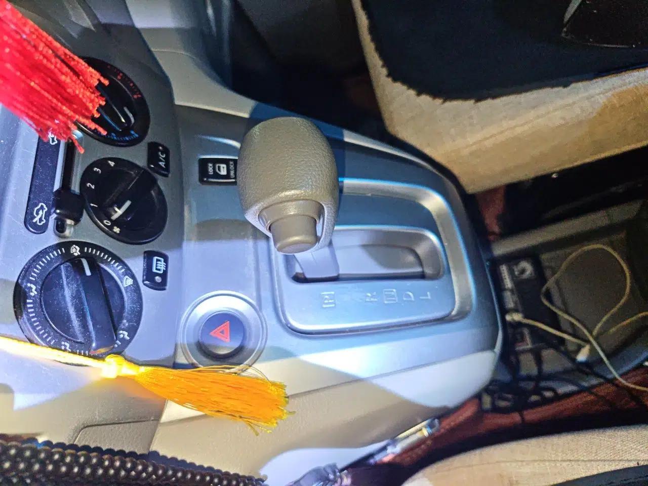Nissan NV200 2018 1.6L CVT Luxury Model — миниатюра 15