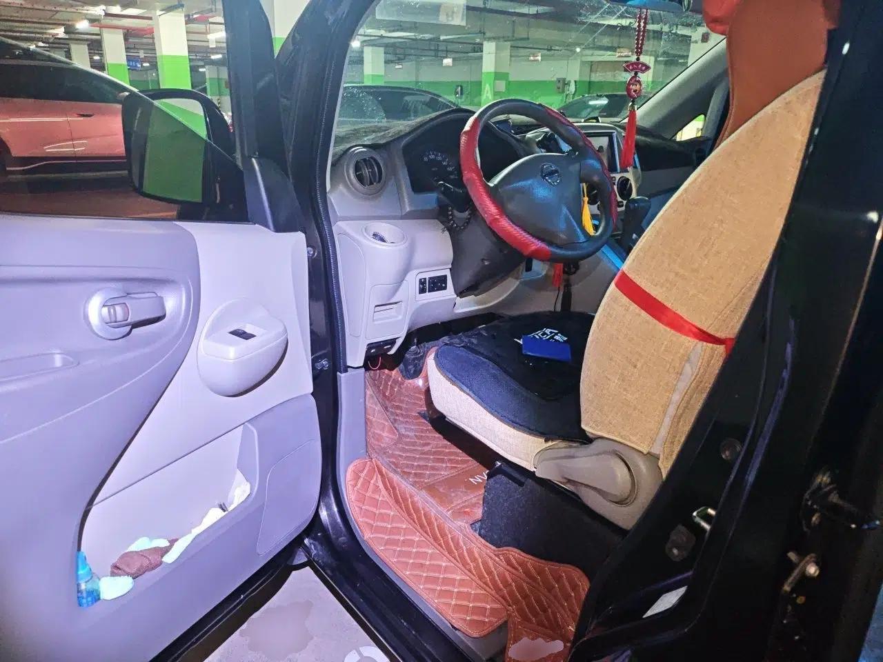 Nissan NV200 2018 1.6L CVT Luxury Model — миниатюра 17