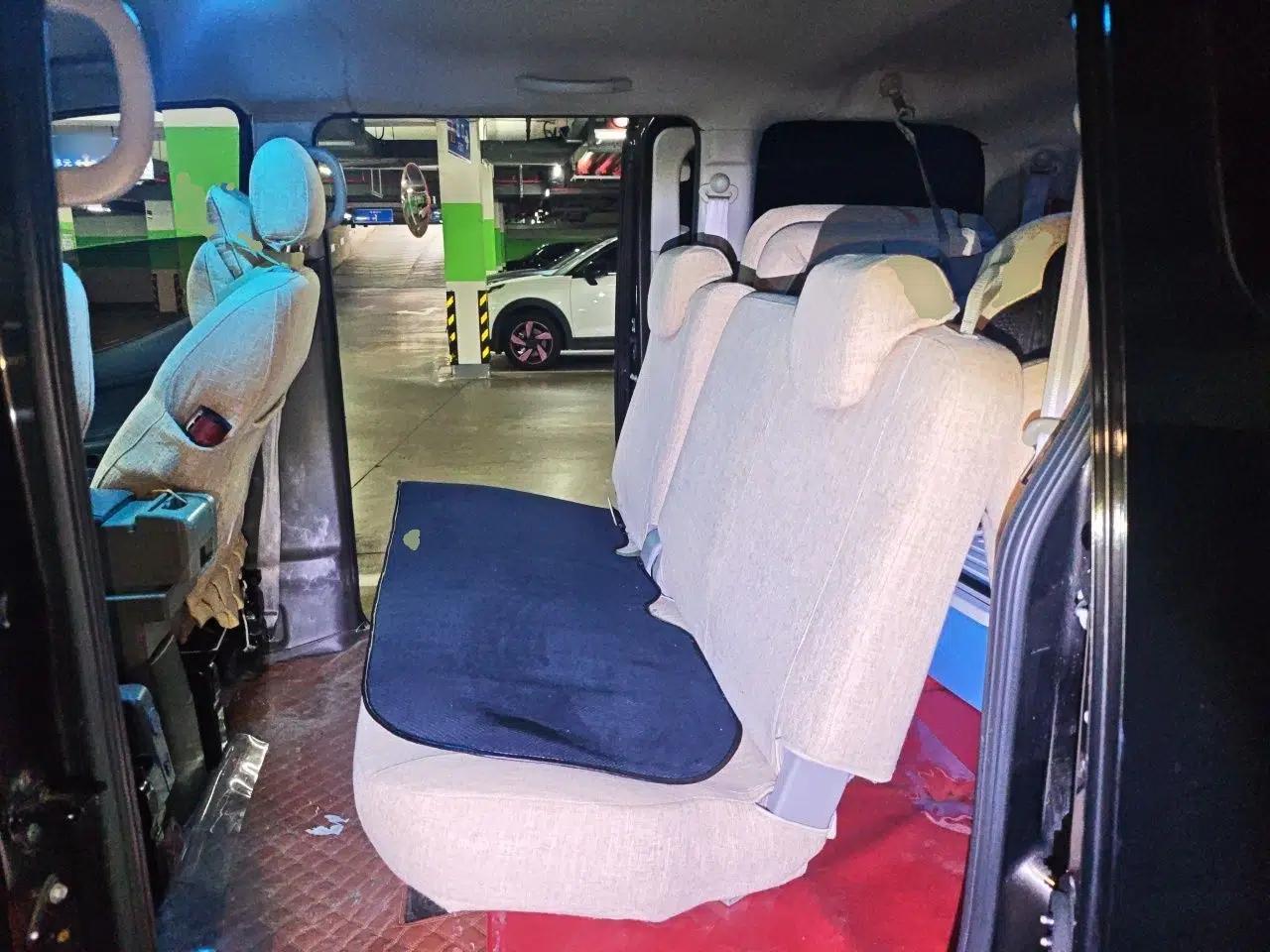 Nissan NV200 2018 1.6L CVT Luxury Model — миниатюра 18