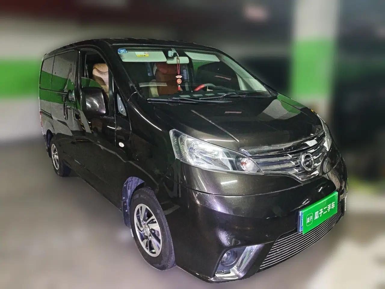 Nissan NV200 2018 1.6L CVT Luxury Model — миниатюра 3