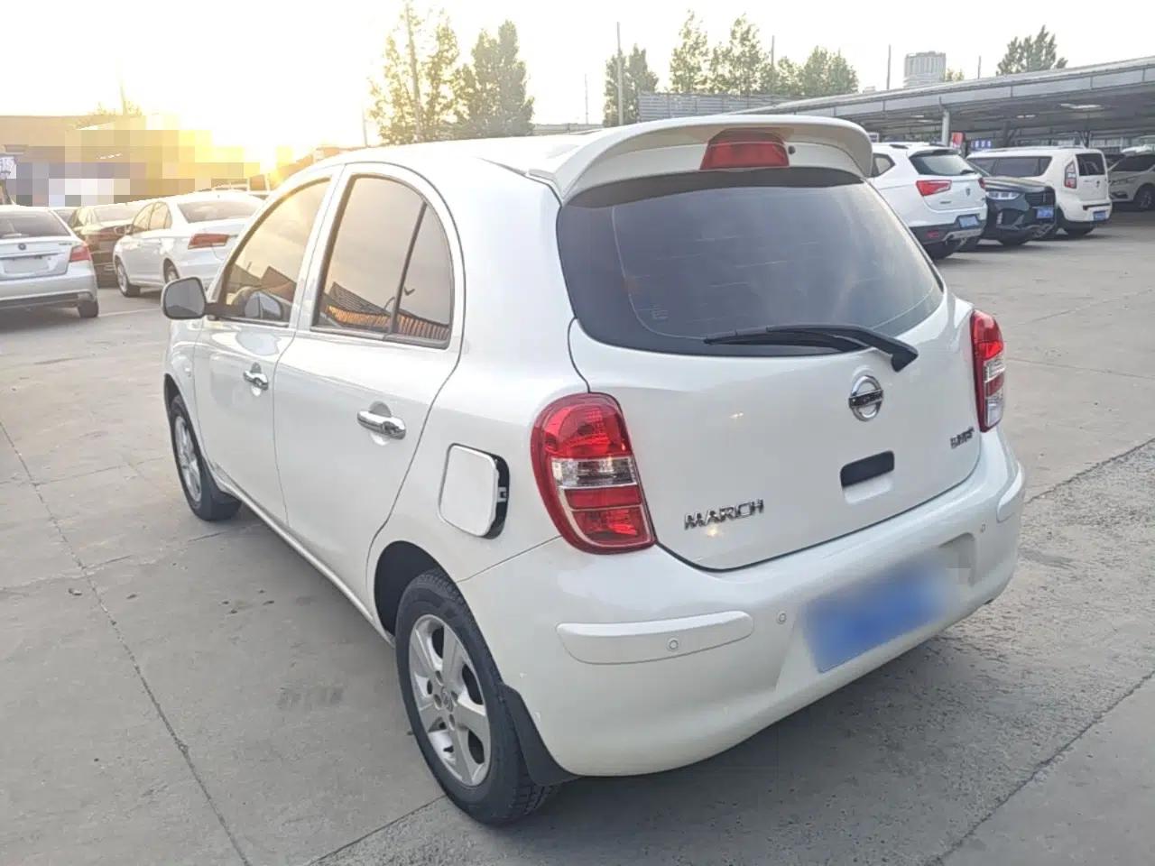 Nissan March 2010 1.5L Manual E-Xuan Edition — миниатюра 4