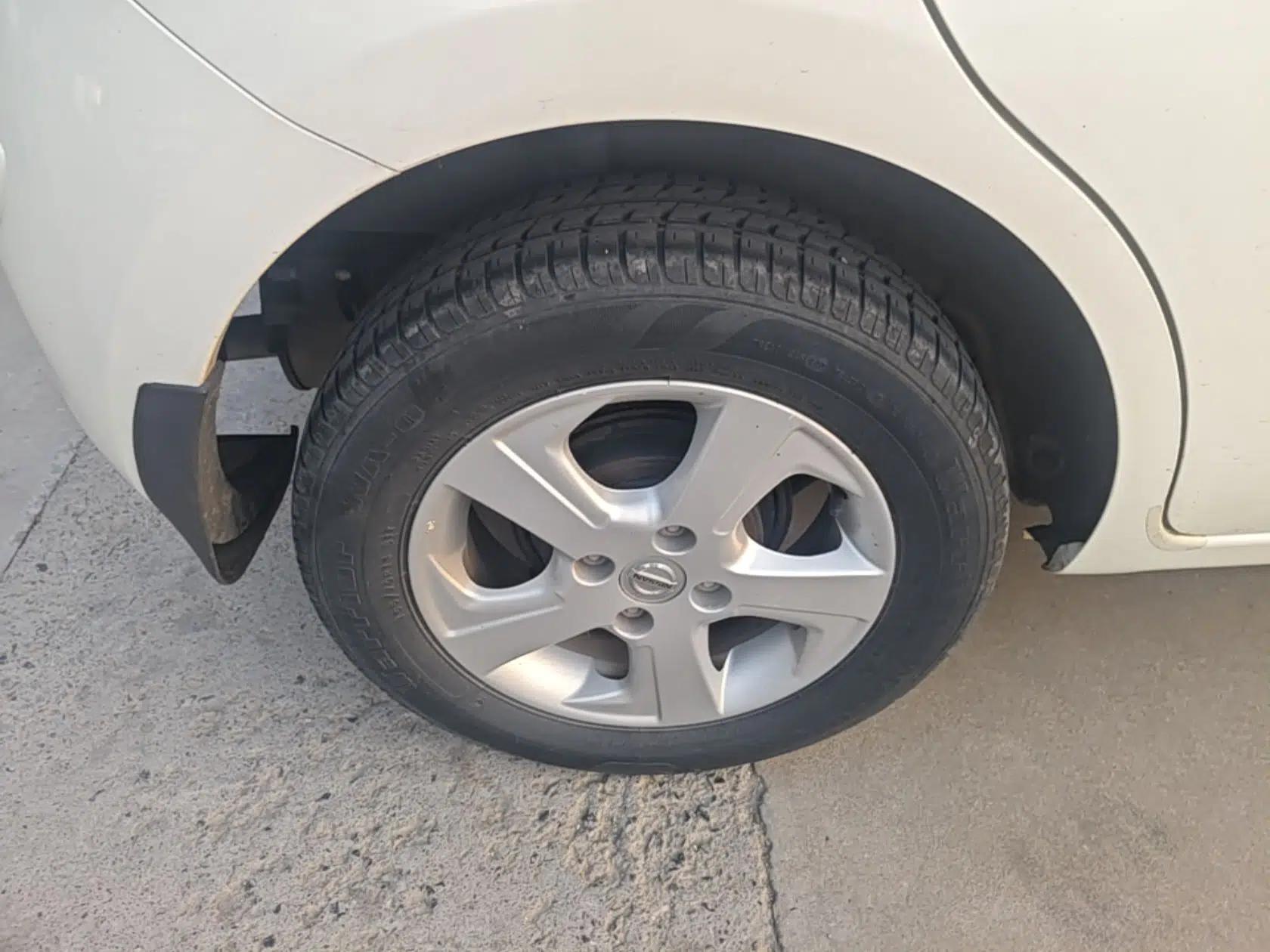 Nissan March 2010 1.5L Manual E-Xuan Edition — миниатюра 10