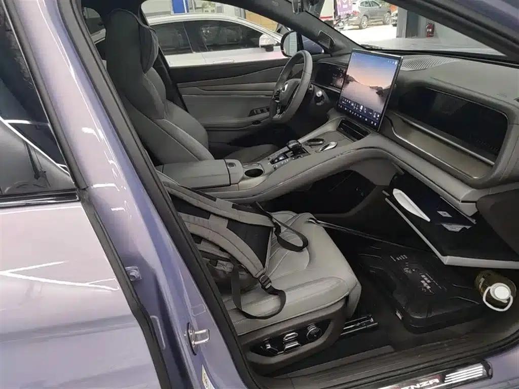Denza N7 2025 630 AWD Intelligent Driving Dual Laser Flagship Edition — миниатюра 4