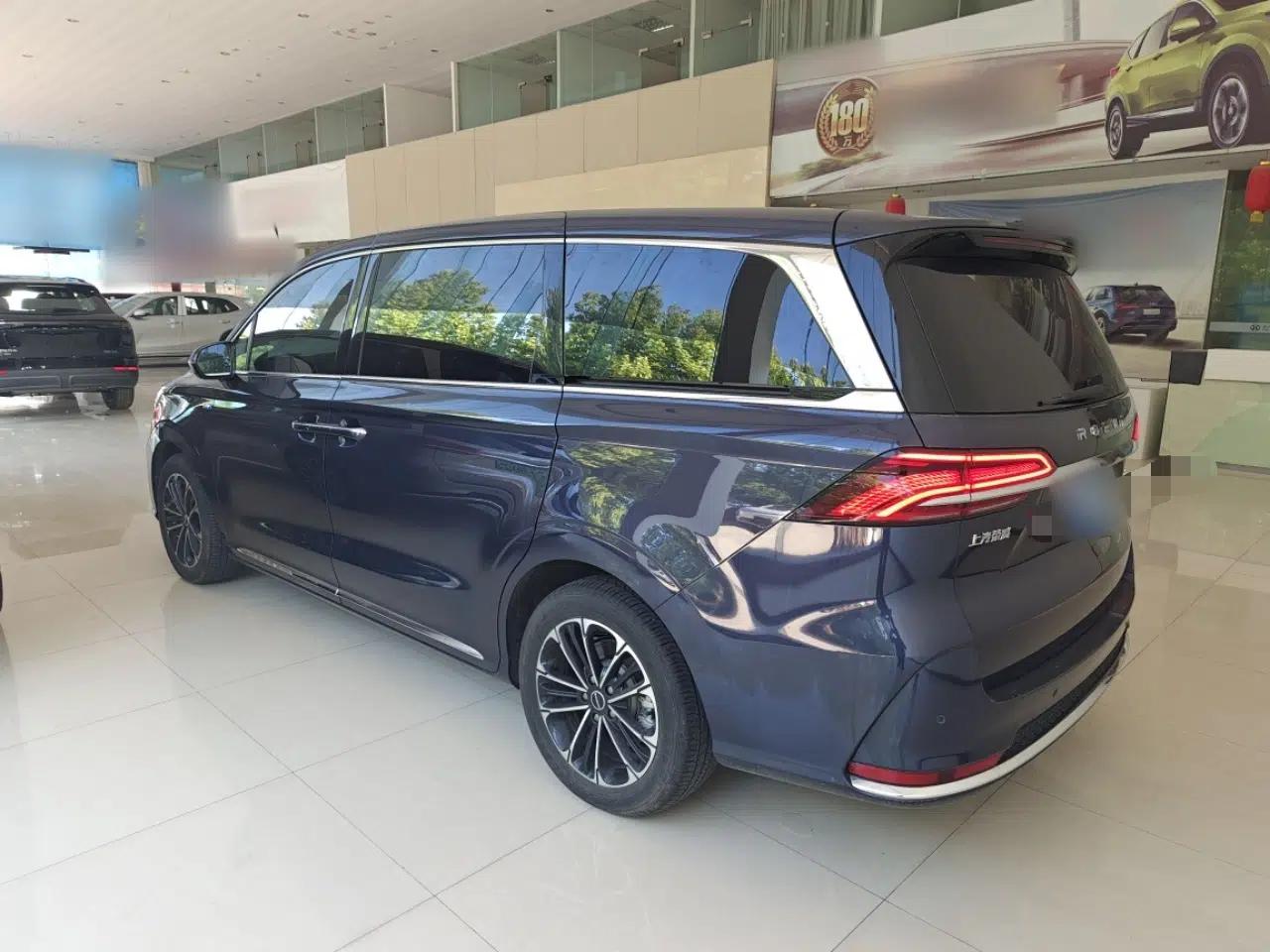 Roewe iMAX8 2023 400TGI Comfort Edition — миниатюра 6
