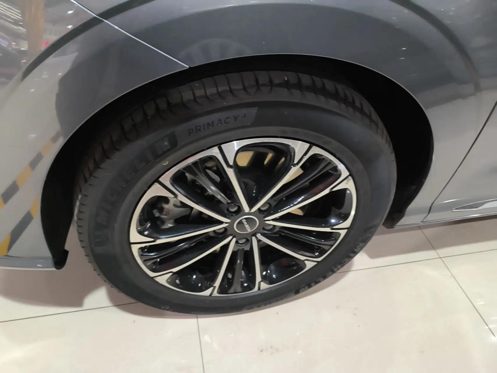 Roewe iMAX8 2022 400TGI Prestige Edition — миниатюра 9