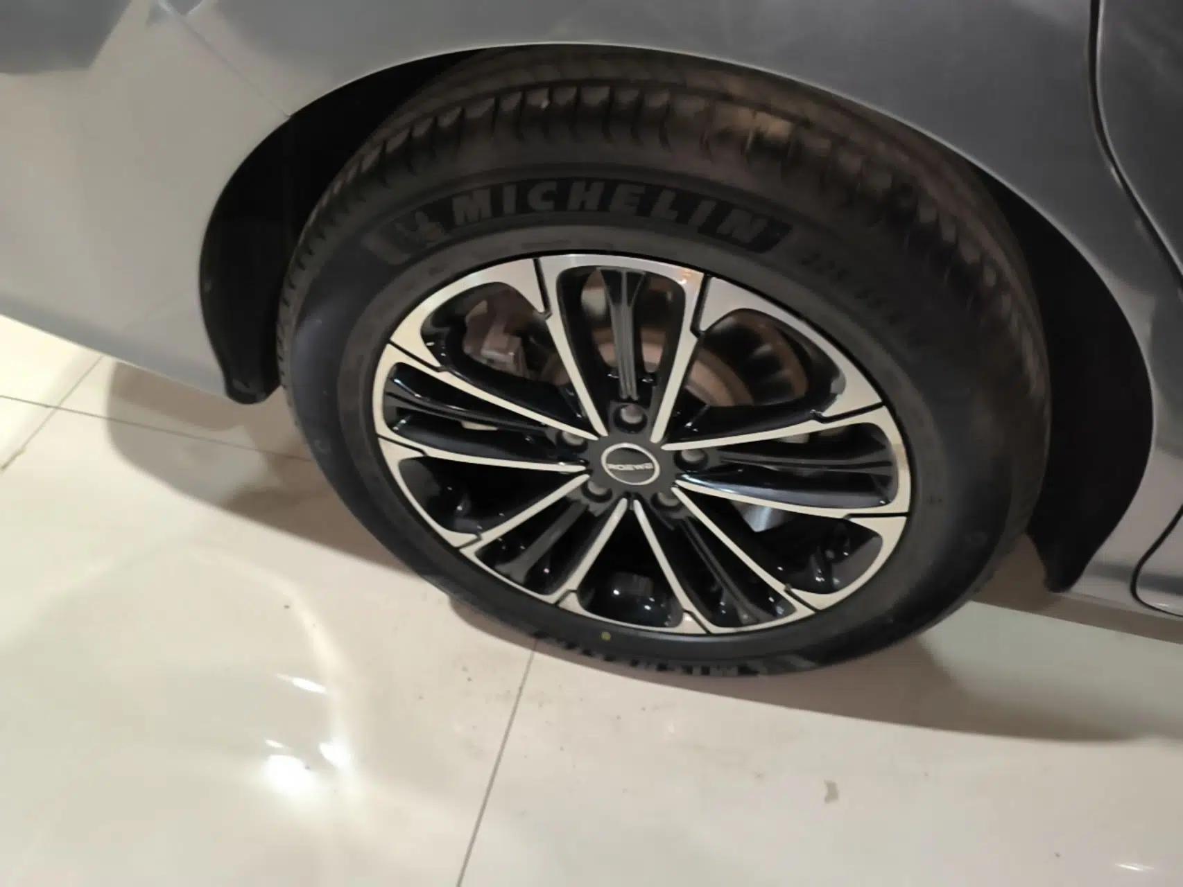 Roewe iMAX8 2022 400TGI Prestige Edition — миниатюра 10