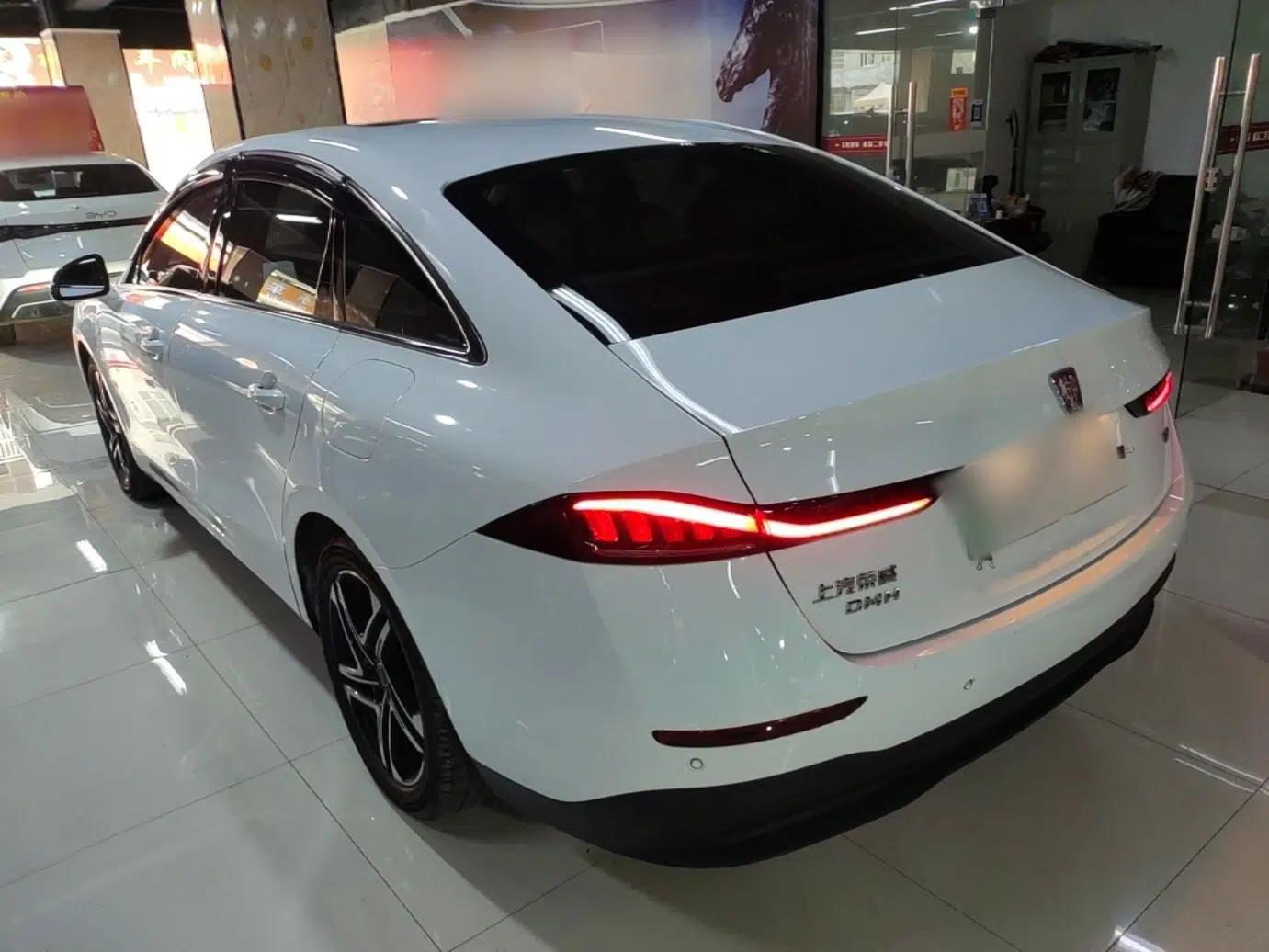 Roewe D7 2023 DMH 125km Excellence Edition — миниатюра 4