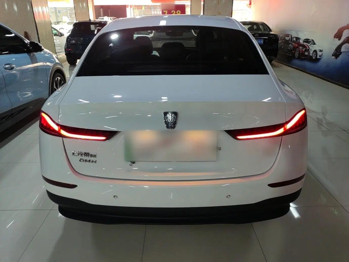 Roewe D7 2023 DMH 125km Excellence Edition — миниатюра 5