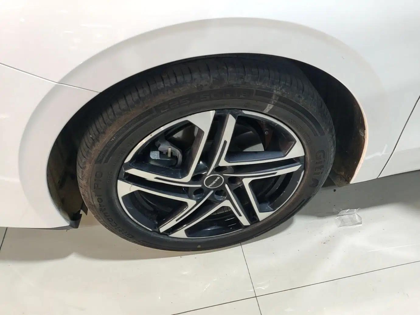 Roewe D7 2023 DMH 125km Excellence Edition — миниатюра 8