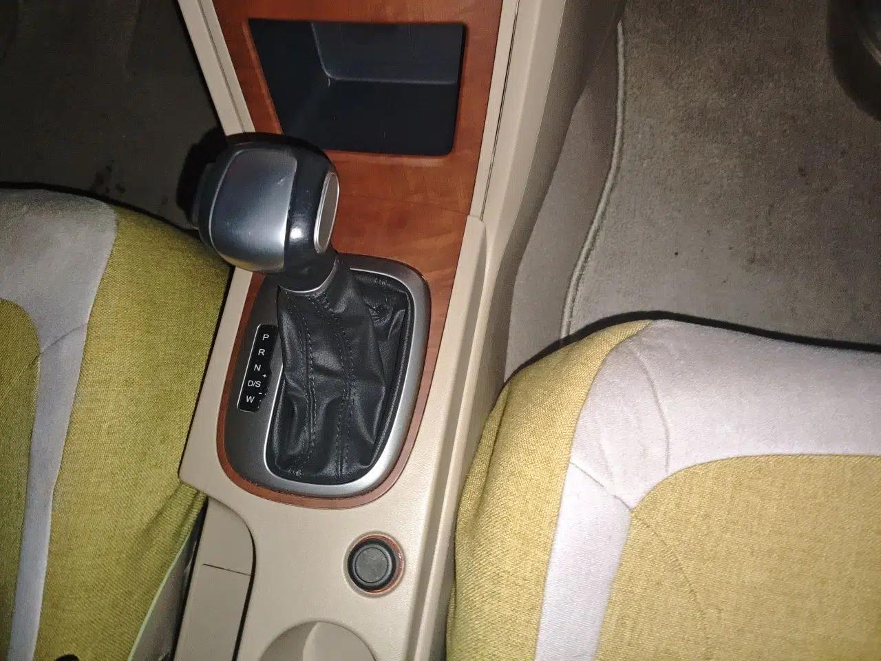 Roewe 350 2014 1.5L Automatic Xunyue Version — миниатюра 15